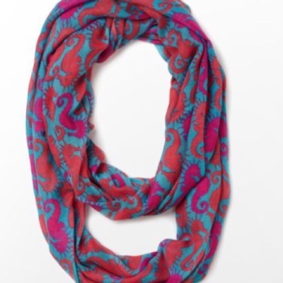 lilly pulitzer seahorse print infinity scarf - Picture 5 of 6
